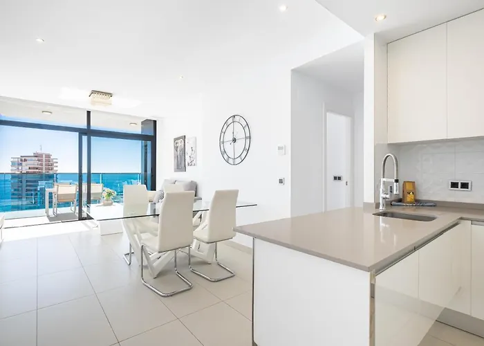 Sunset Drive 4-8 Poniente Beach Apartment