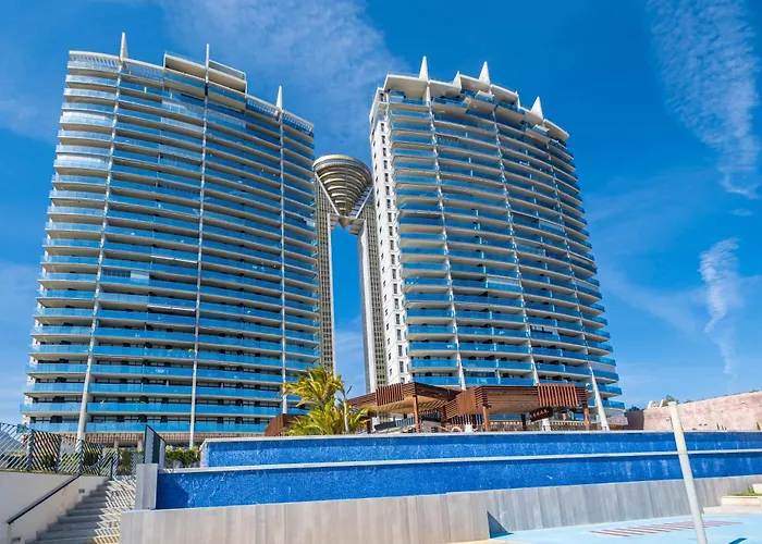 Sunset Drive 4-8 Poniente Beach